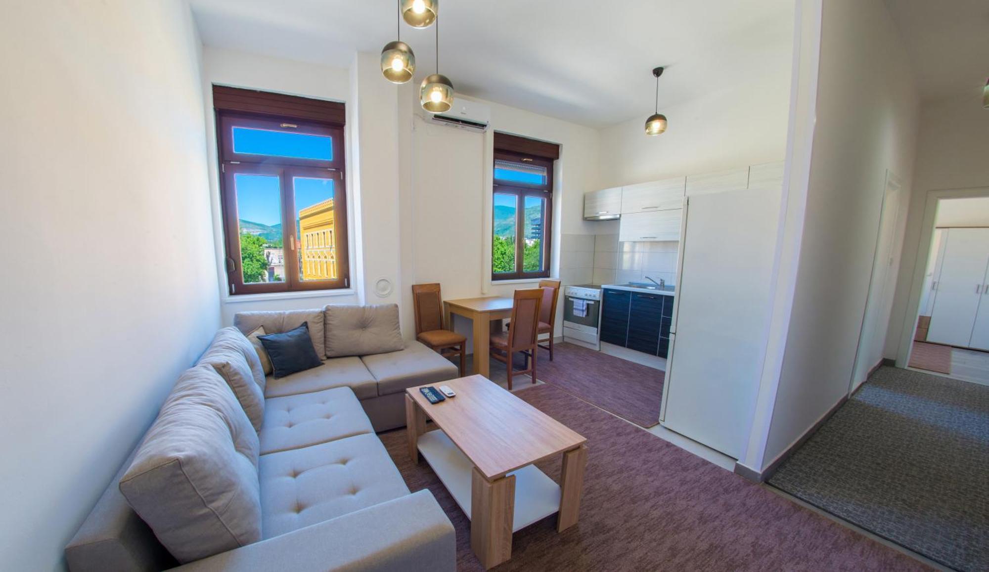 Luminos Apartment *